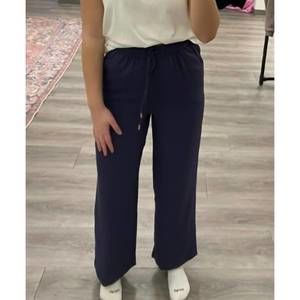 NEW SKIES ARE BLUE elastic waist flowy dress pants in navy